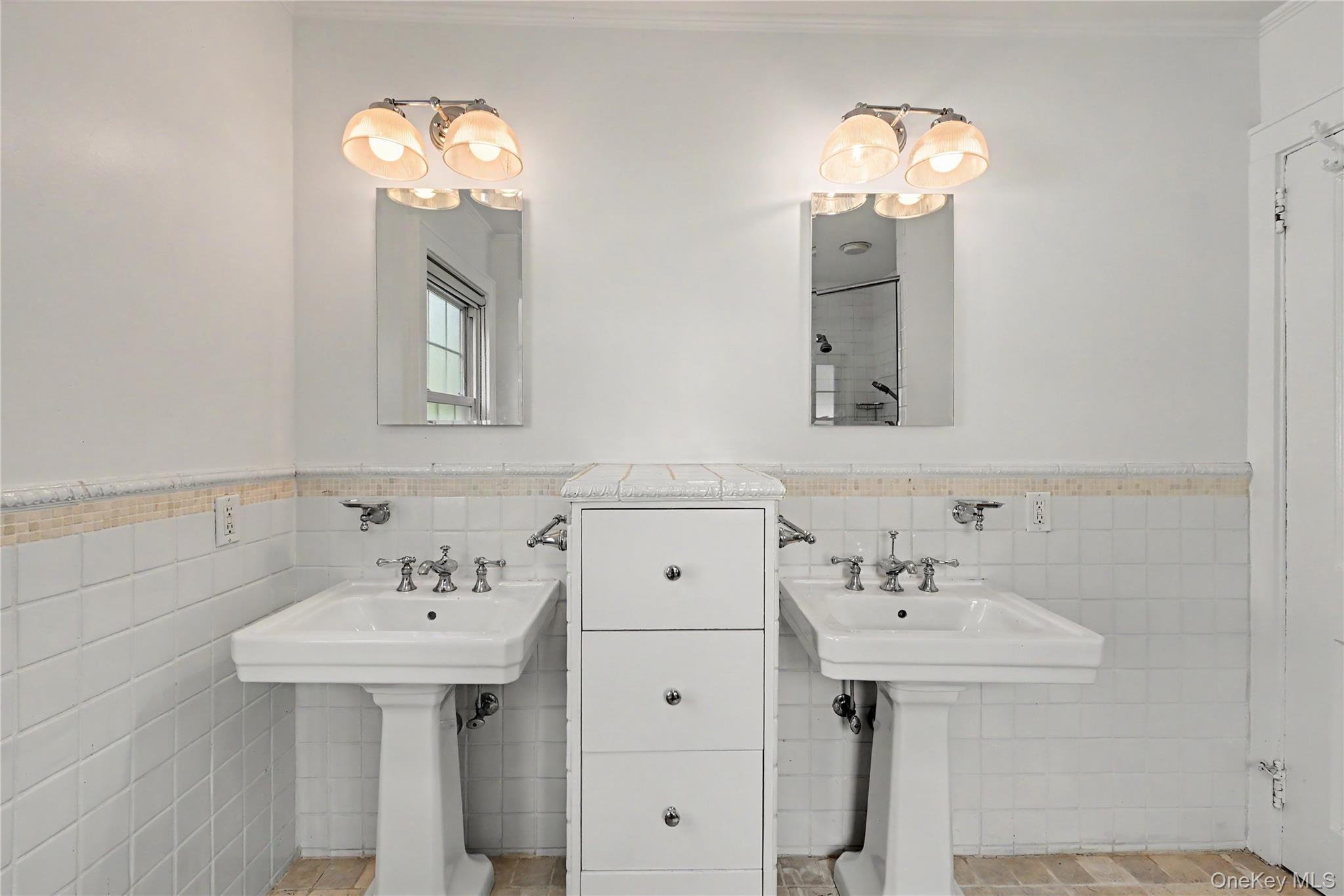 25 Vanderburgh Avenue Property Photo 31