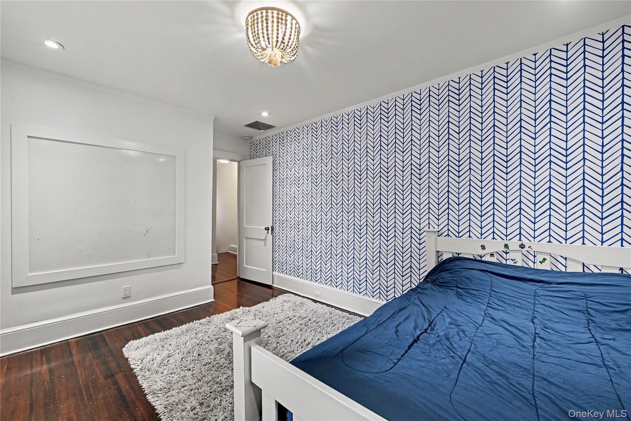 25 Vanderburgh Avenue Property Photo 38
