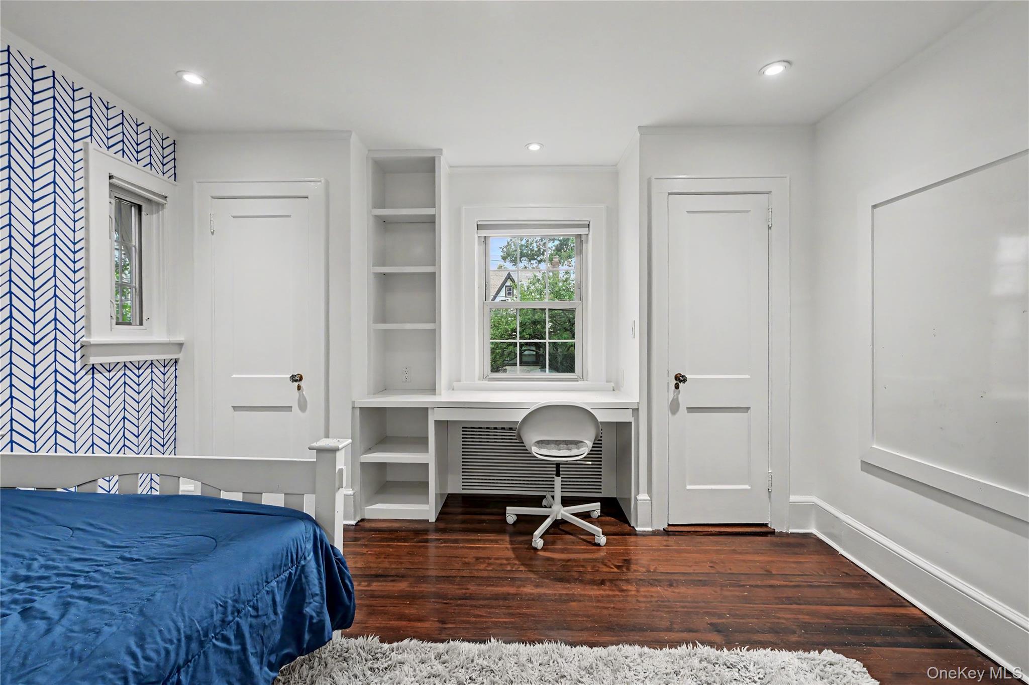 25 Vanderburgh Avenue Property Photo 39