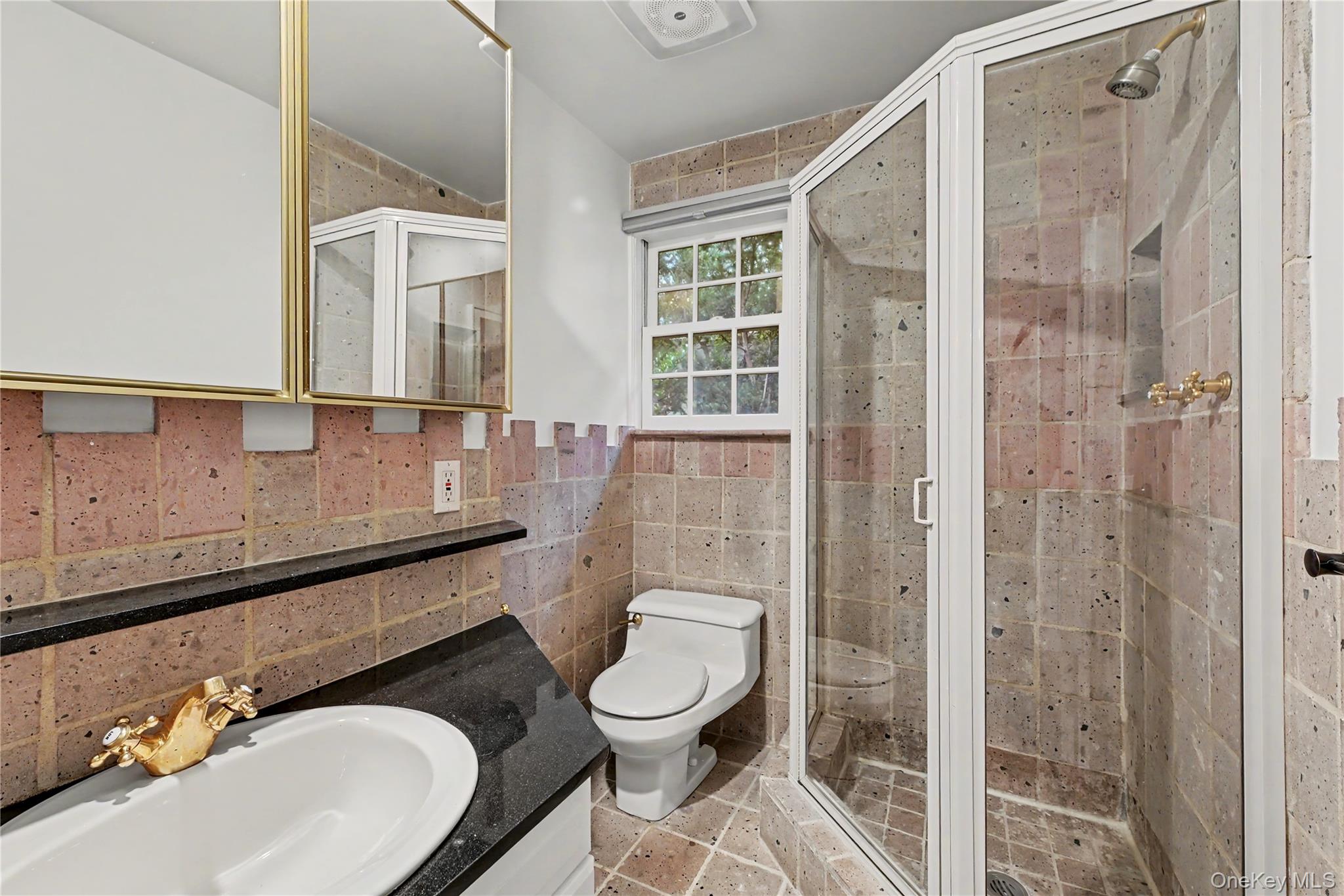 25 Vanderburgh Avenue Property Photo 40