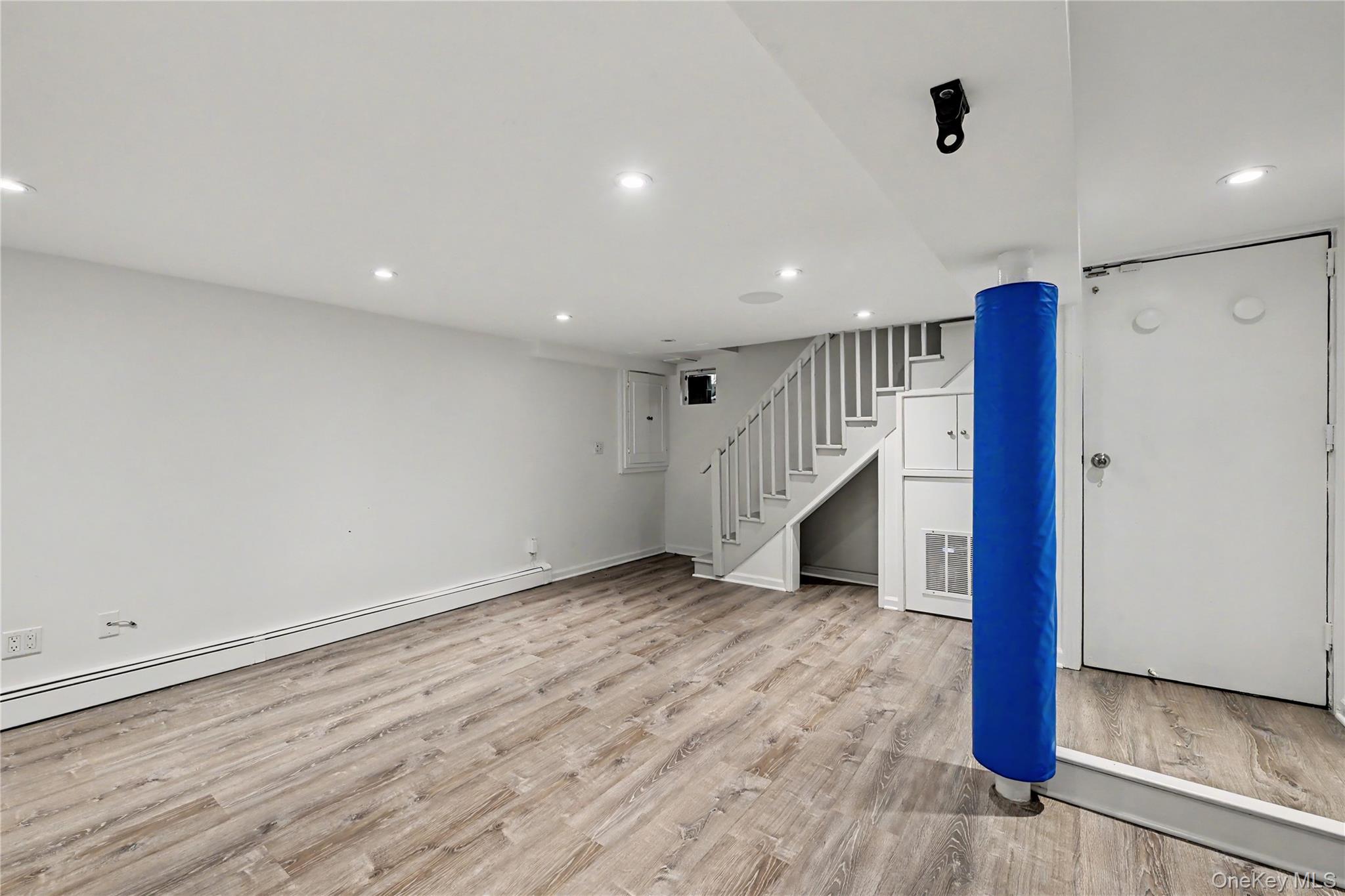 25 Vanderburgh Avenue Property Photo 41