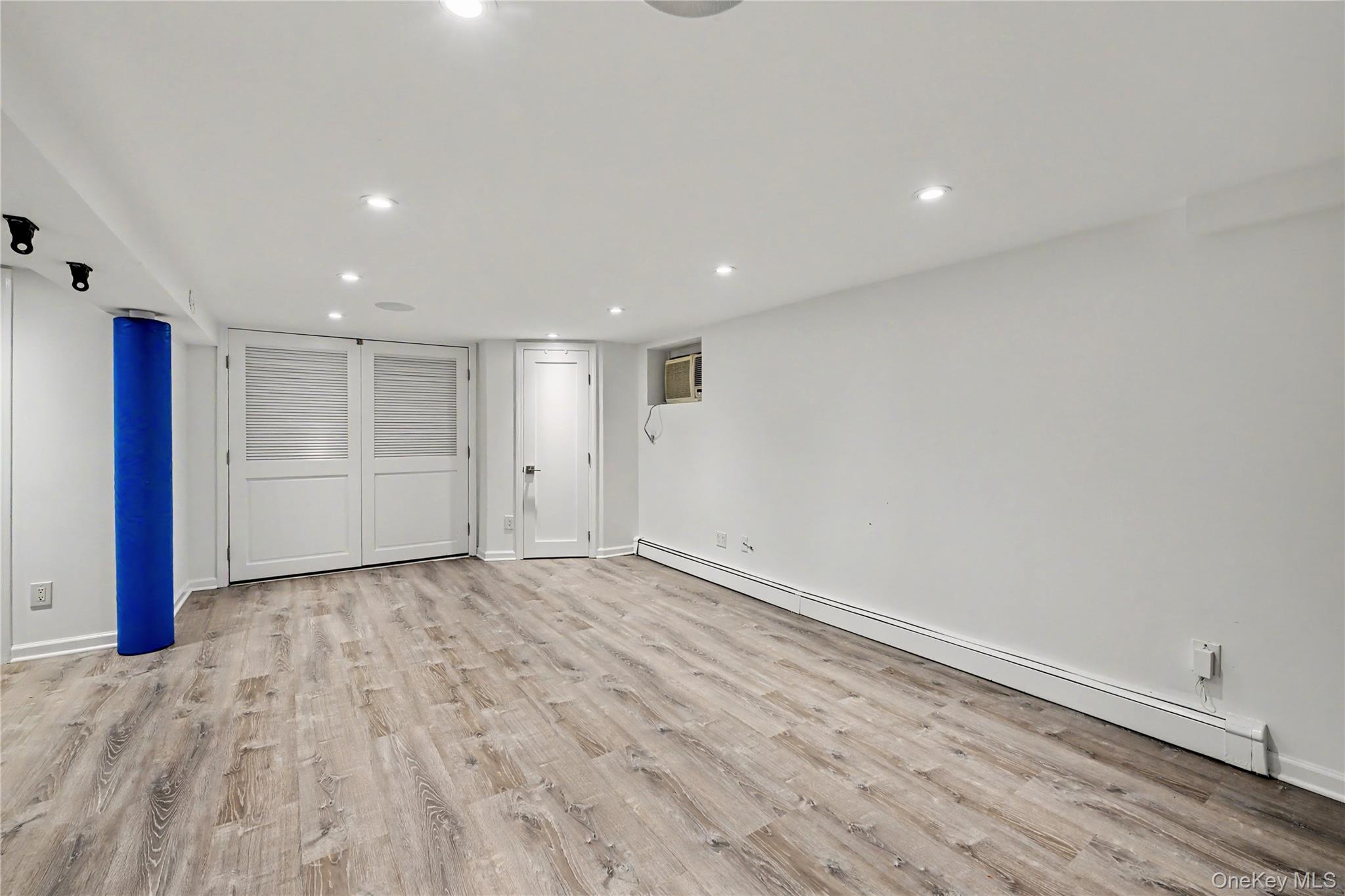 25 Vanderburgh Avenue Property Photo 42