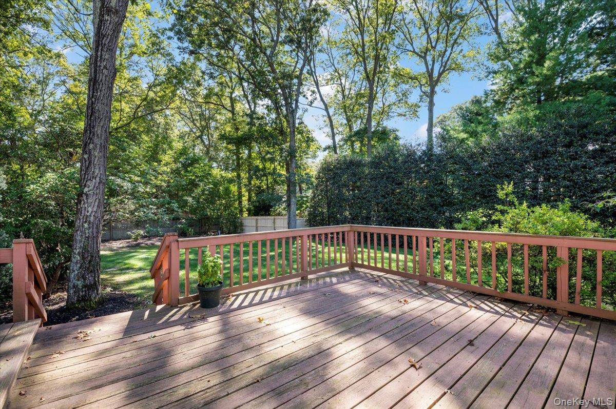 4 Superior Street Property Photo 35
