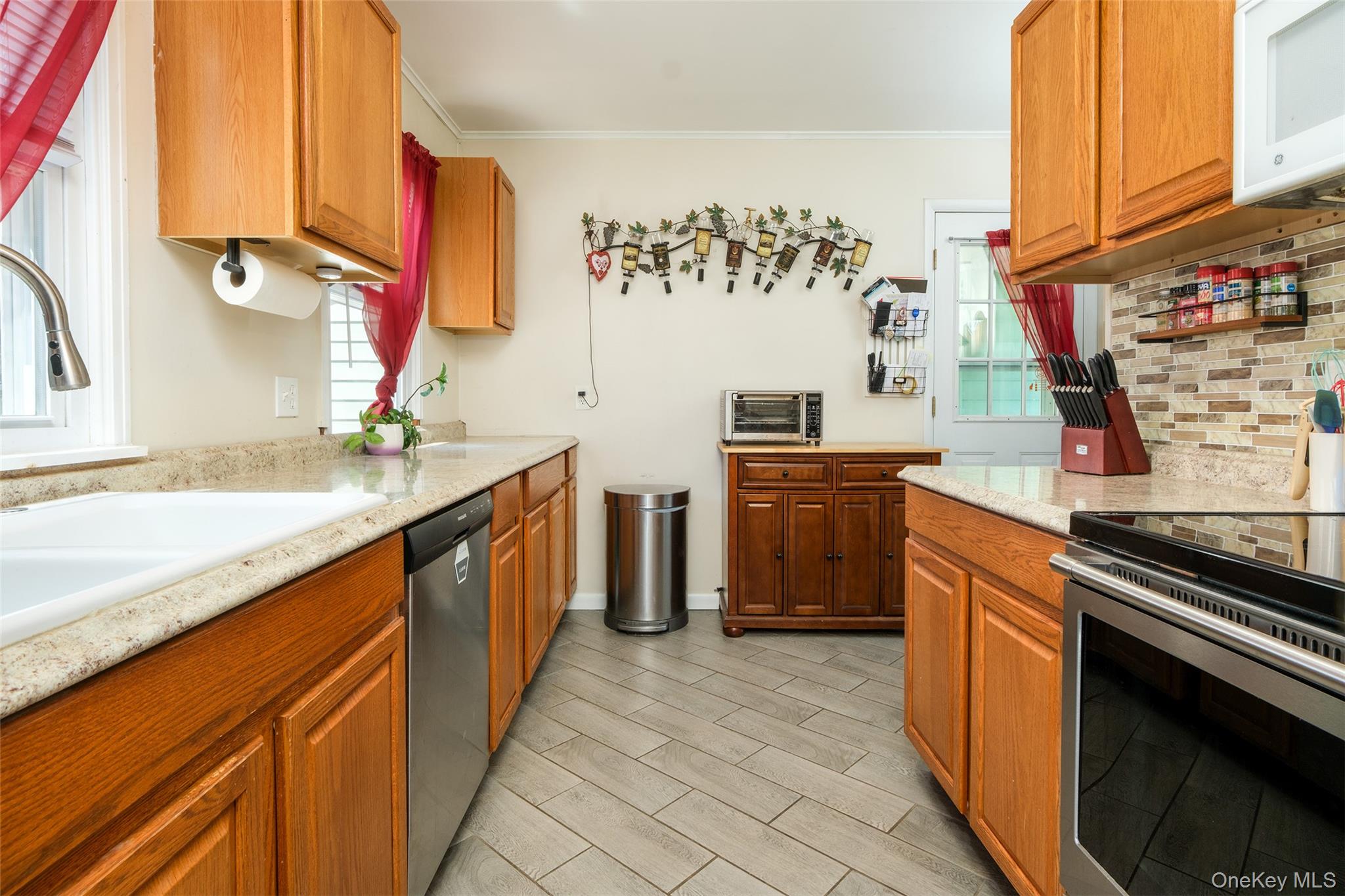 1 Lincoln Avenue Property Photo 11