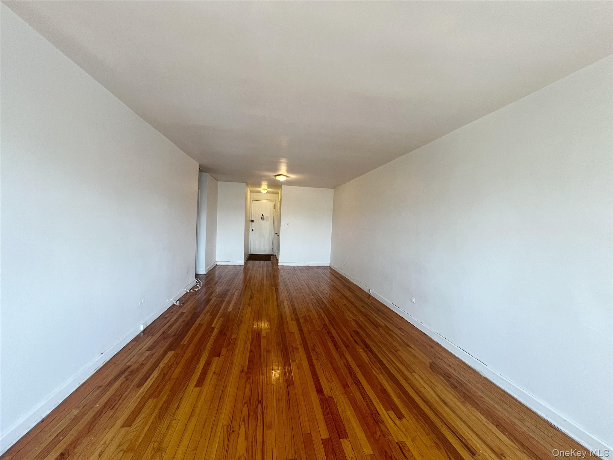 3011 Parsons Boulevard 7n Property Photo 3