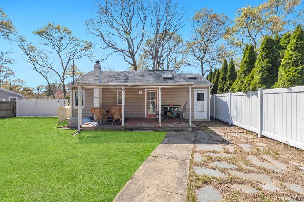 89 Gould Road Property Photo 4