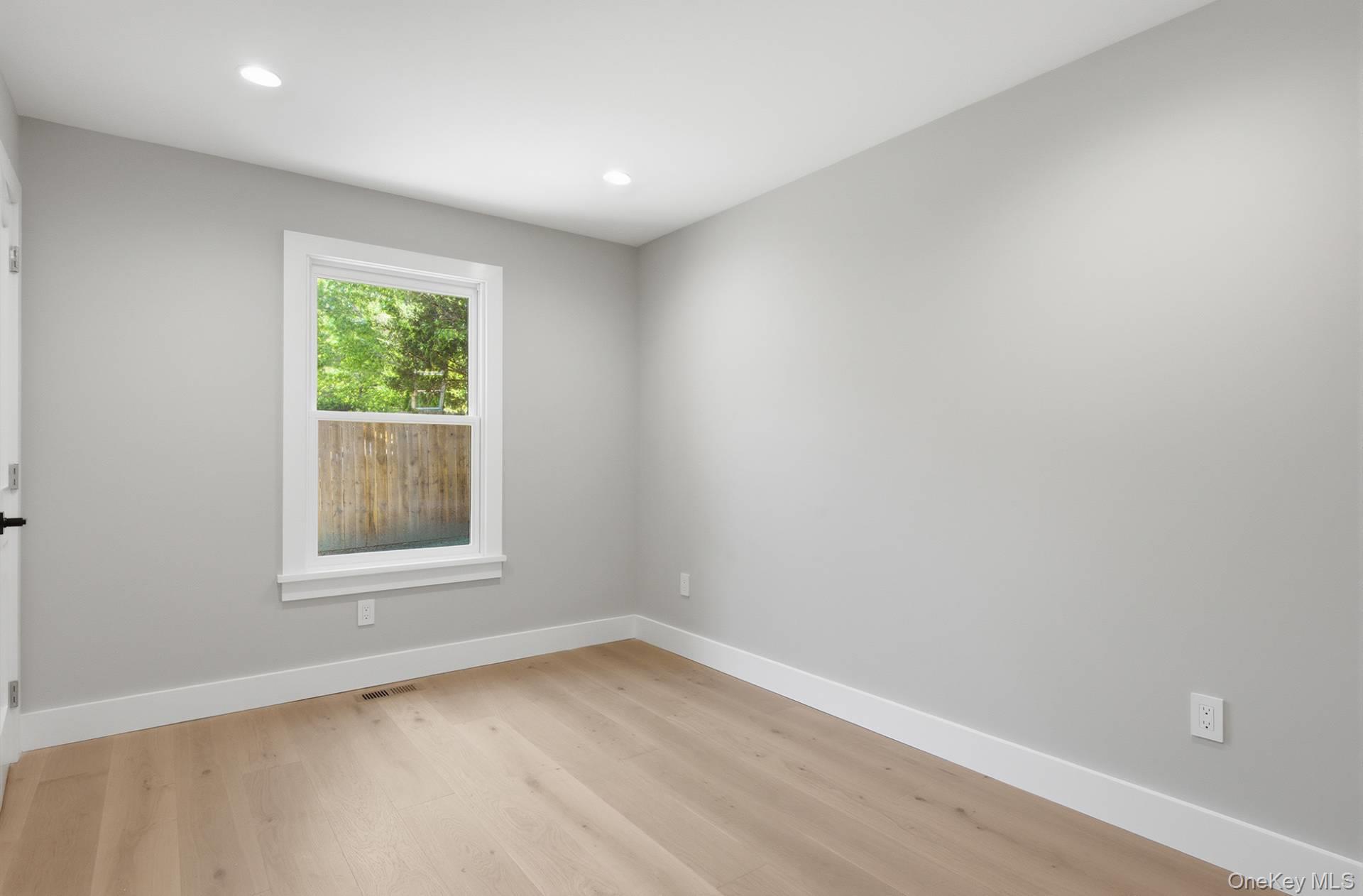 7 Mortimer Street Property Photo 30