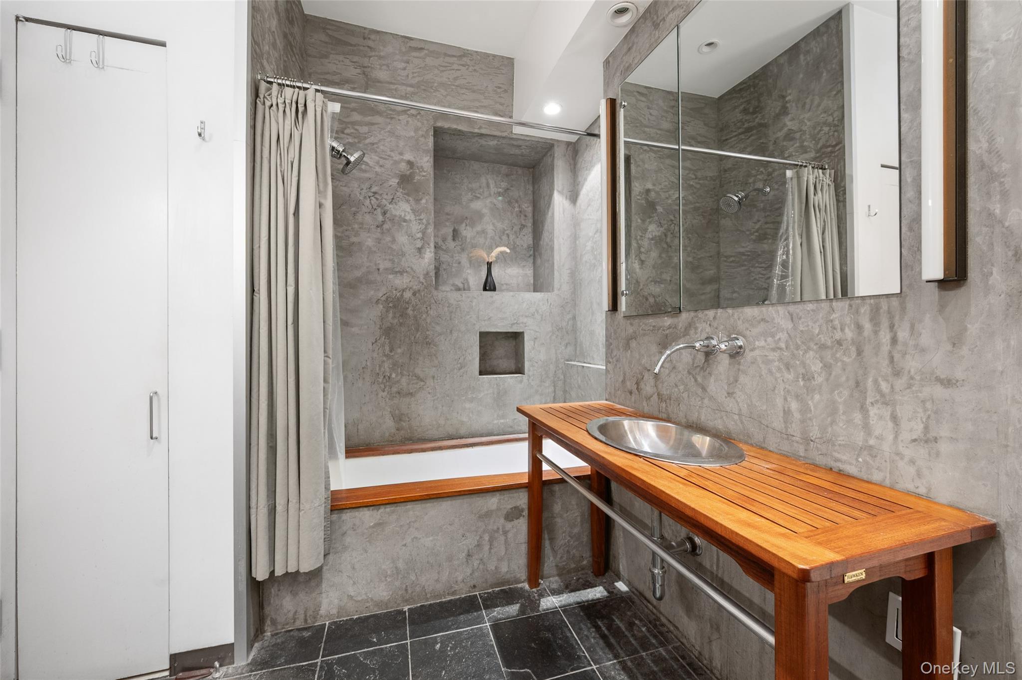 439 Lafayette Street 3 Property Photo 7