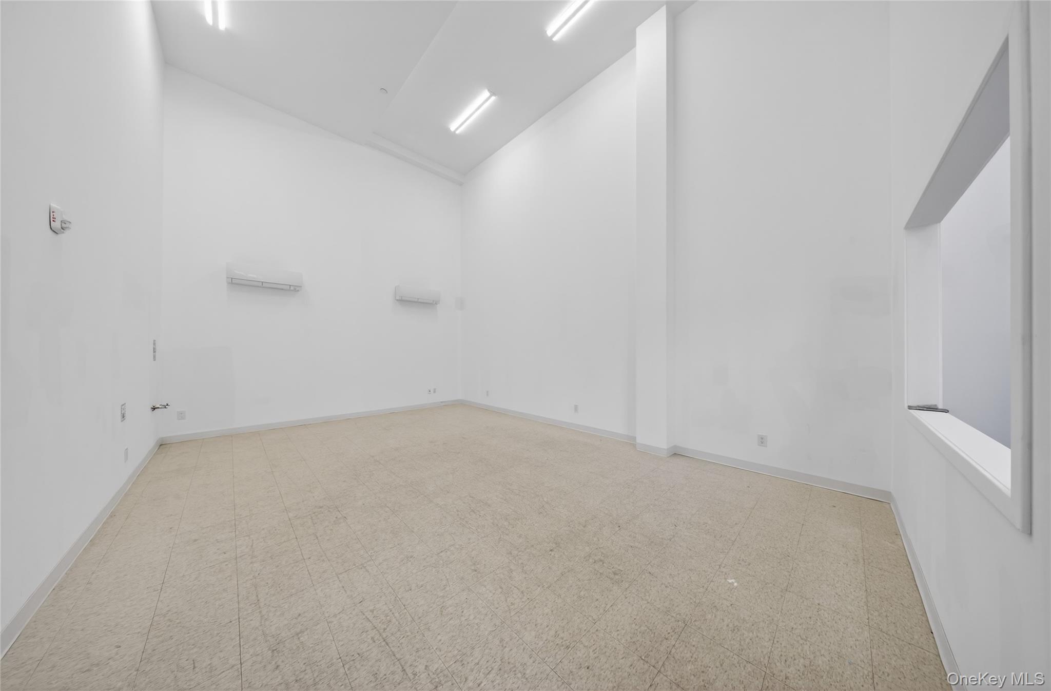 142-18 32 Avenue Property Photo 5