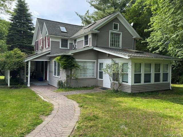 74 S Airmont Road Property Photo 1