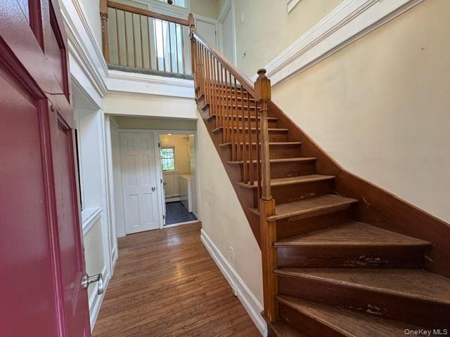 74 S Airmont Road Property Photo 4
