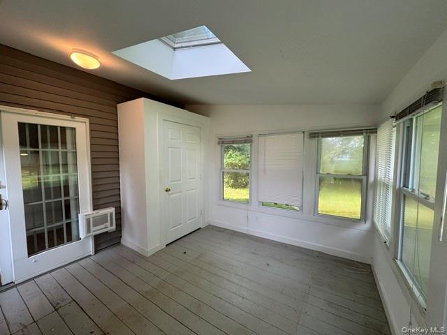 74 S Airmont Road Property Photo 19