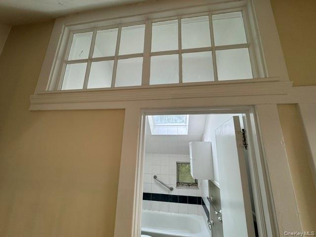 74 S Airmont Road Property Photo 26