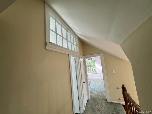 74 S Airmont Road Property Photo 27