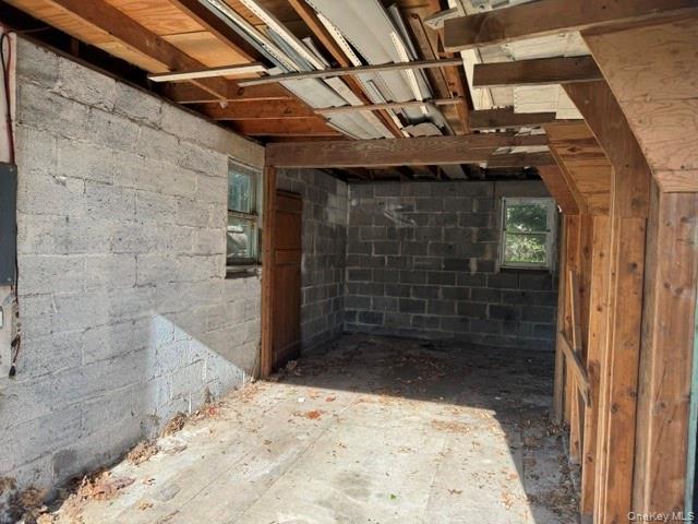 74 S Airmont Road Property Photo 40