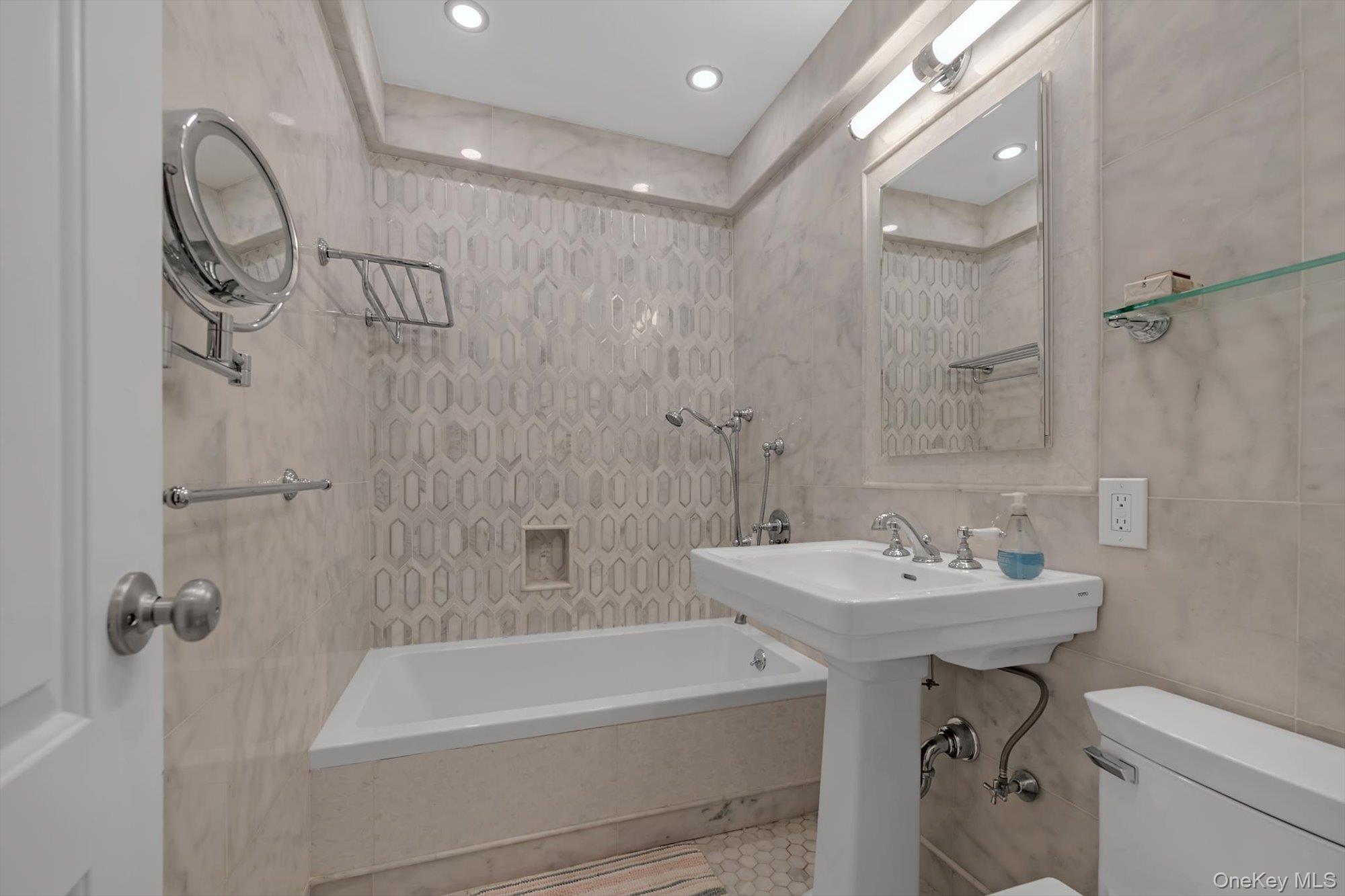 1390 Broadway 222 Property Photo 13