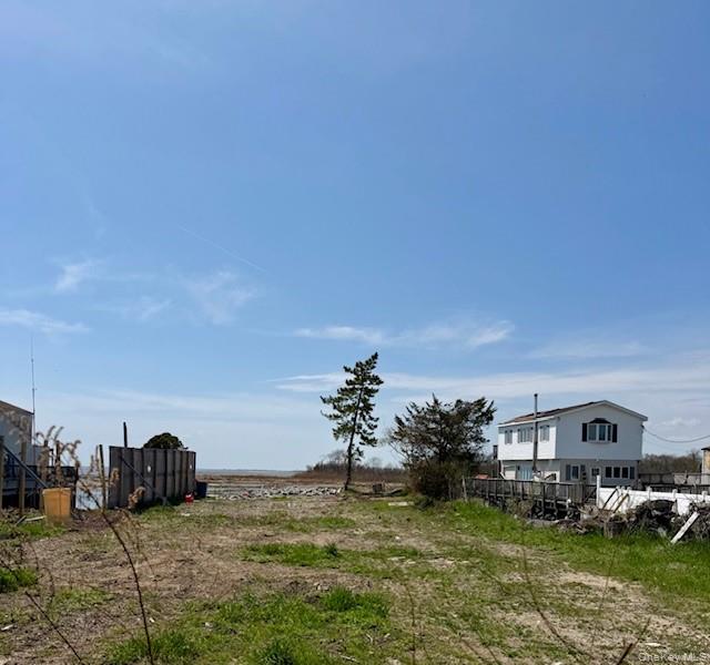 403 Cross Bay Boulevard Property Photo 2
