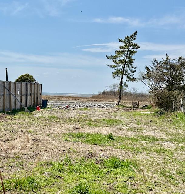 403 Cross Bay Boulevard Property Photo 3