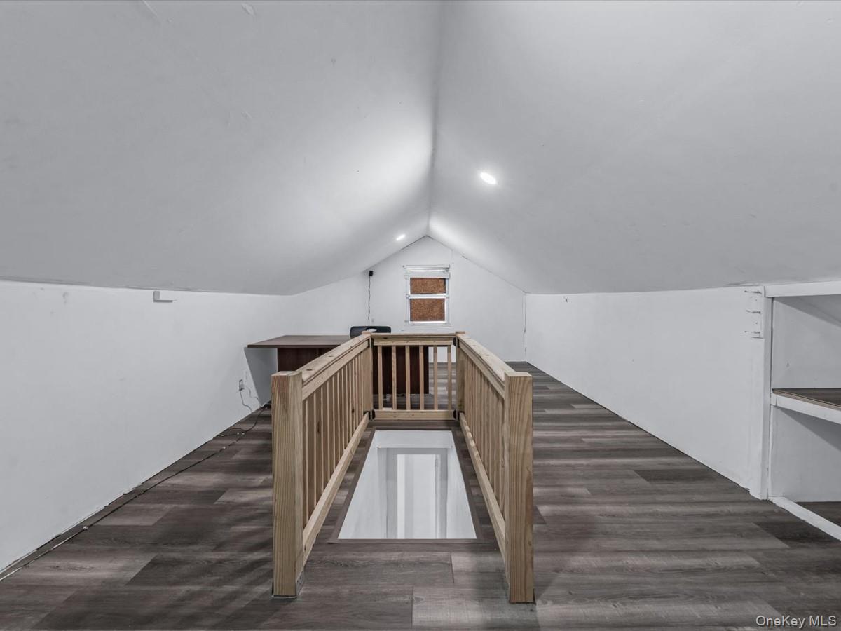 21 James Ll Burrell Avenue Property Photo 10
