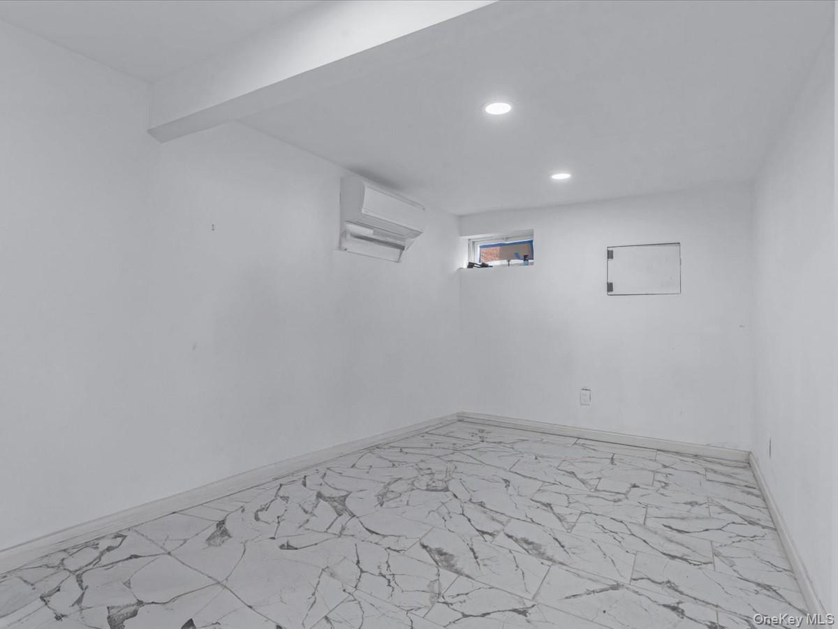 21 James Ll Burrell Avenue Property Photo 11