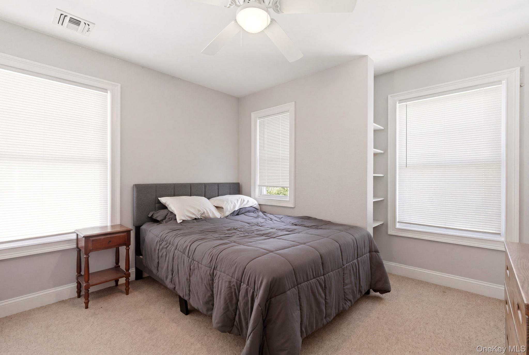 569 Middle Road Property Photo 26