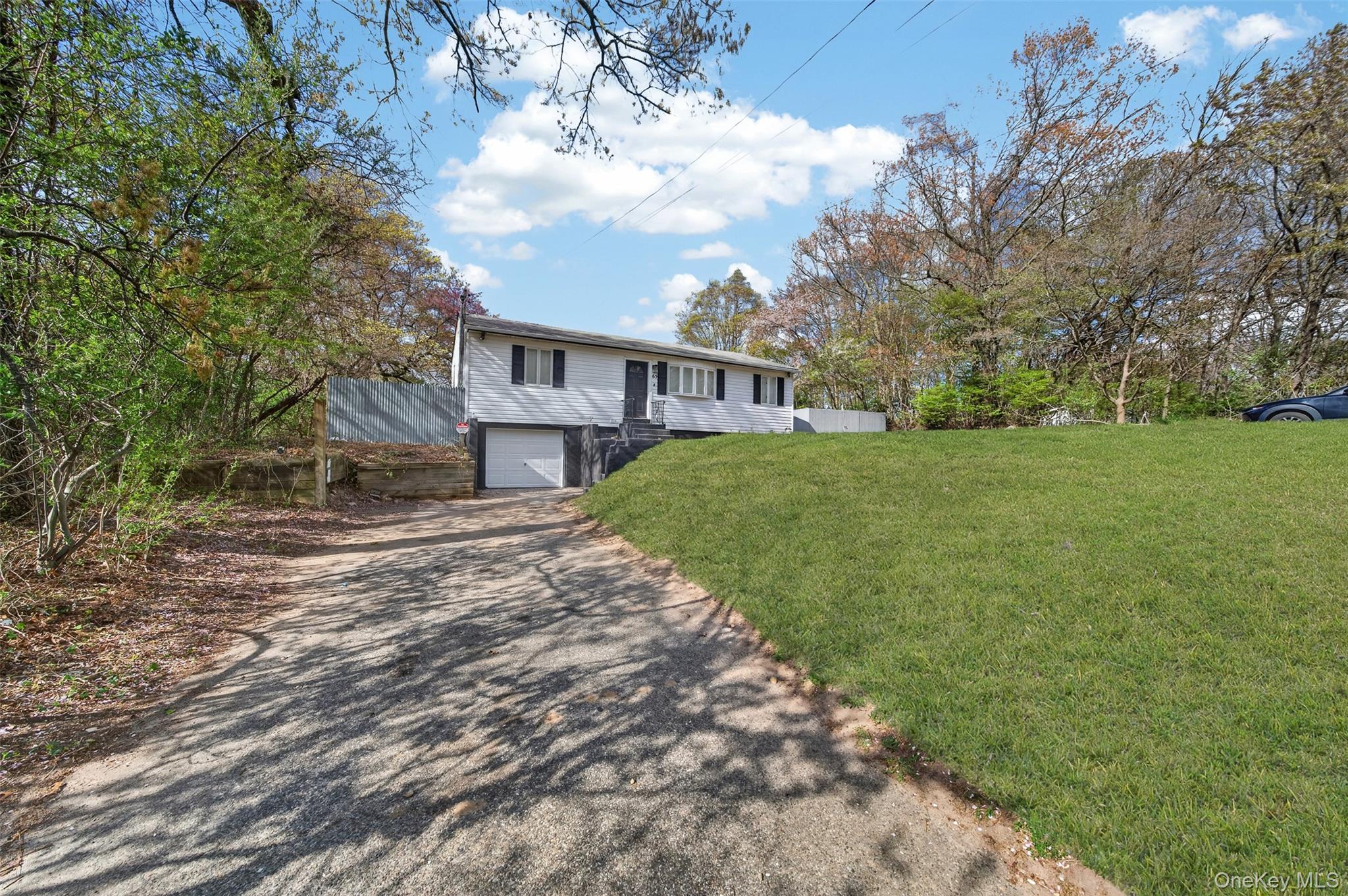 65 Maple Lane Property Photo 4