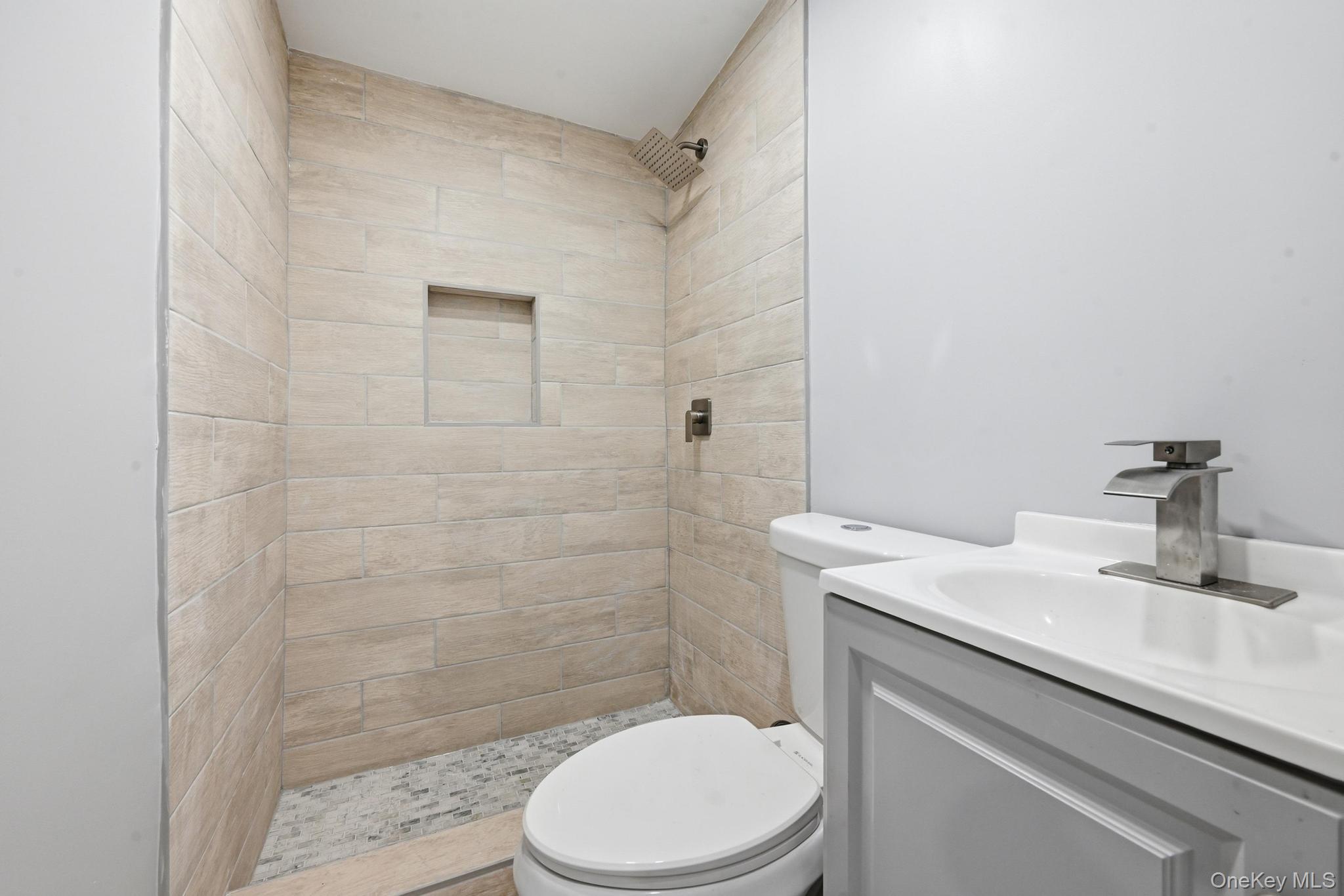 72 Seminole Street Property Photo 16