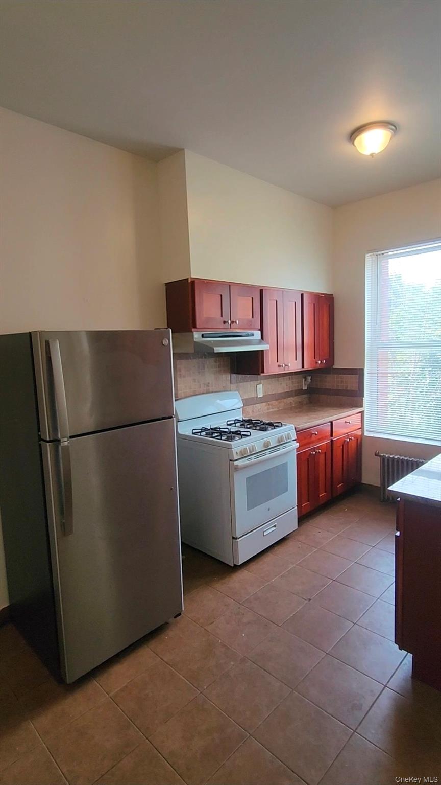 120-15 Jamaica Ave 2 Property Photo 2