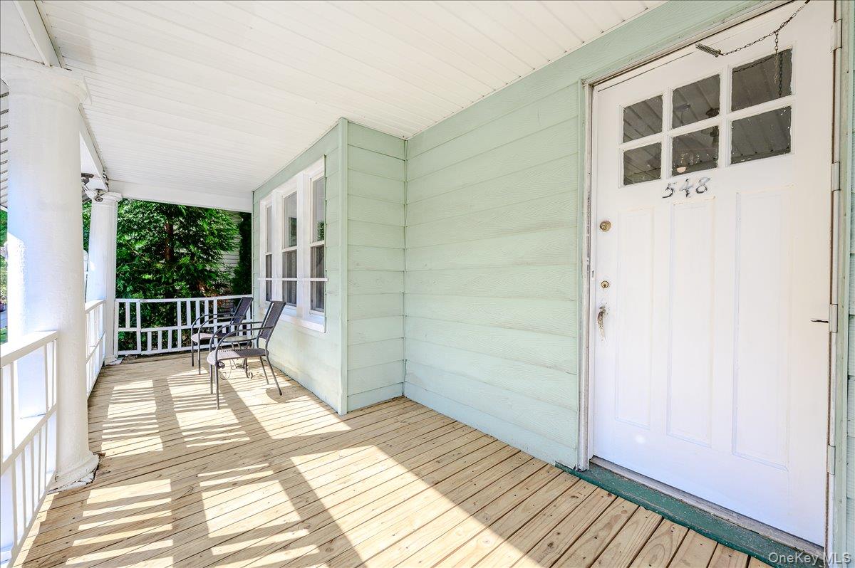 548 Davis Avenue Property Photo 2