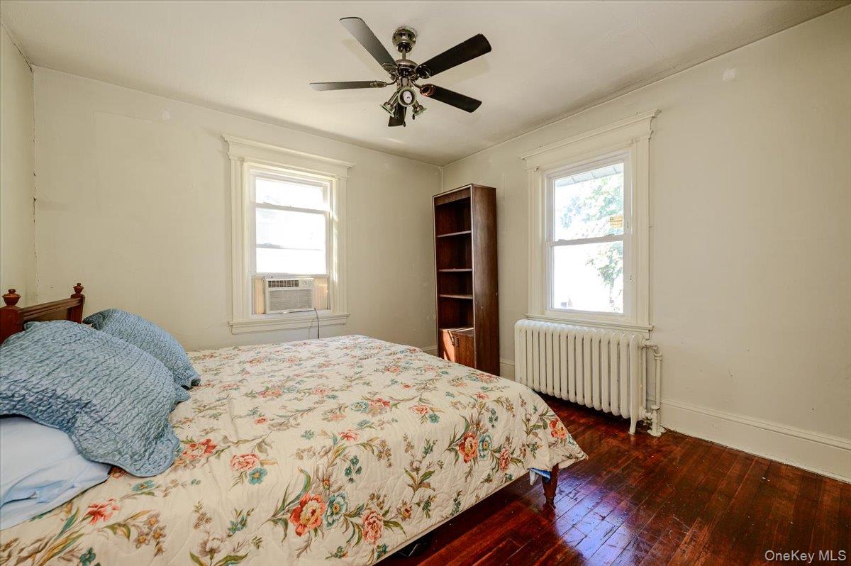 548 Davis Avenue Property Photo 12