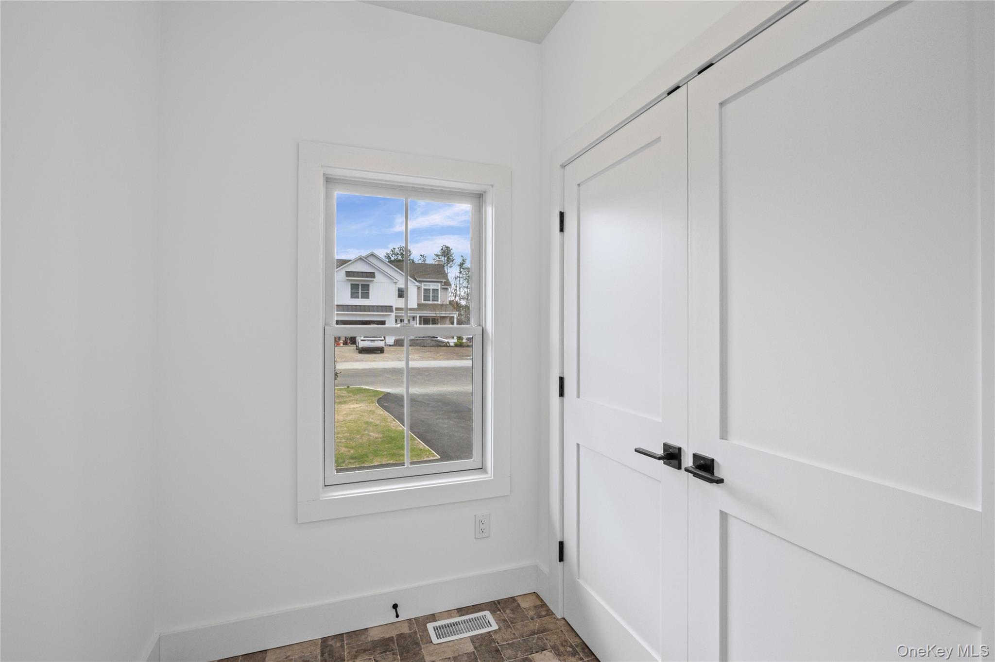 7 Jersey Avenue Property Photo 29