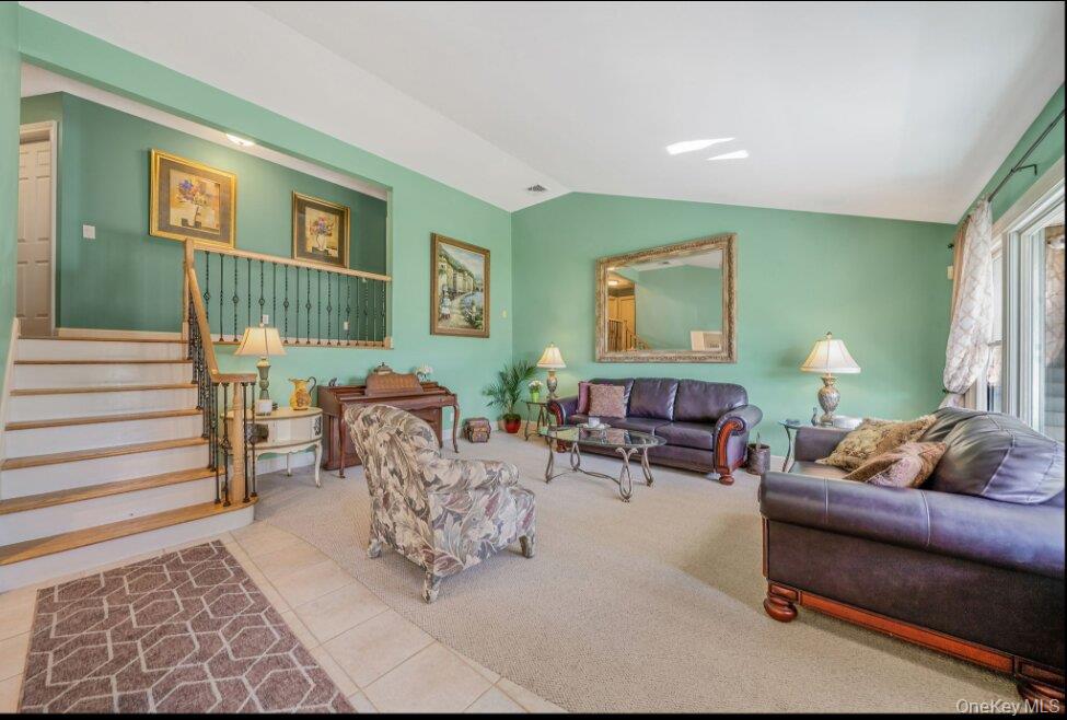 488 Everdell Avenue Property Photo 4