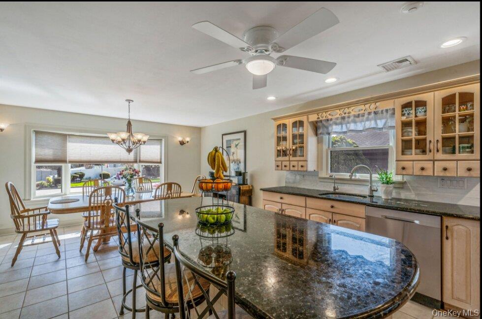 488 Everdell Avenue Property Photo 10