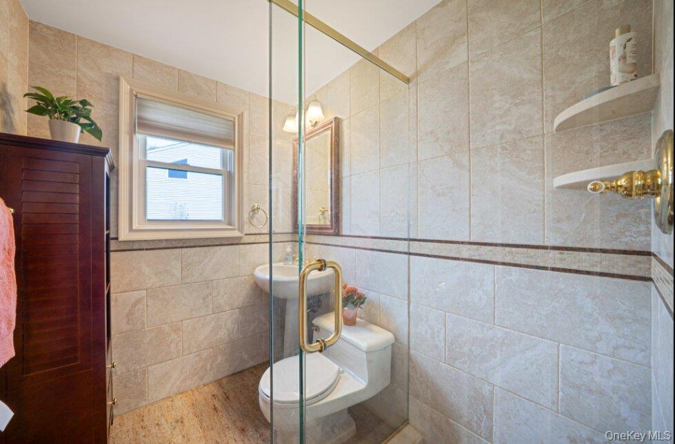 488 Everdell Avenue Property Photo 12