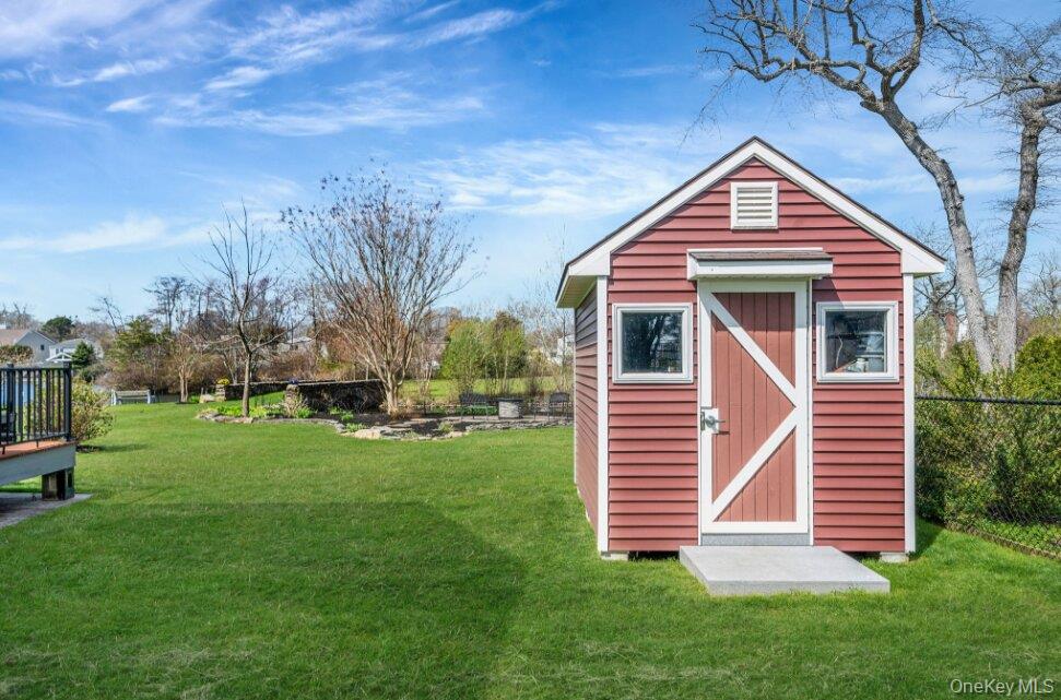 488 Everdell Avenue Property Photo 37