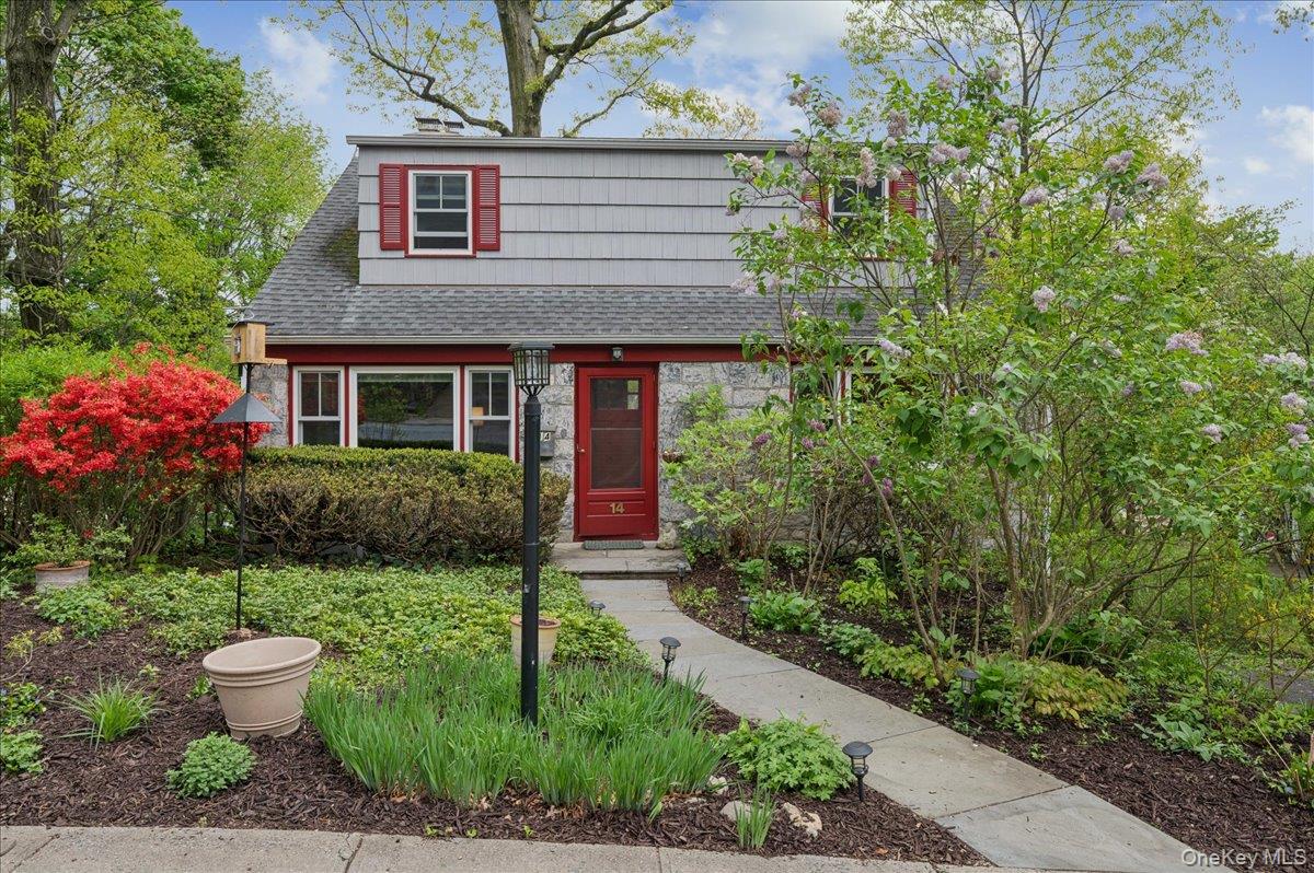 14 Kent Avenue Property Photo 1
