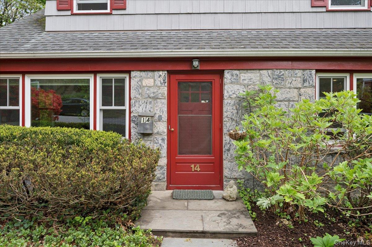 14 Kent Avenue Property Photo 3