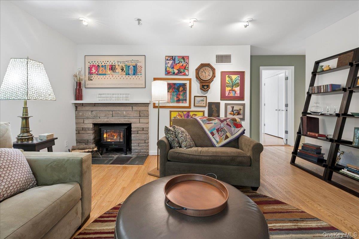 14 Kent Avenue Property Photo 6