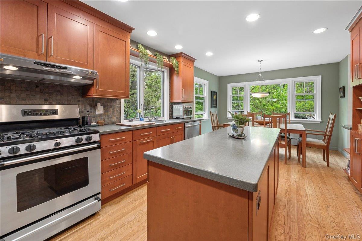 14 Kent Avenue Property Photo 14
