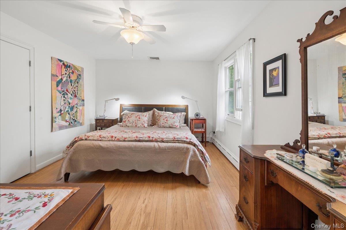 14 Kent Avenue Property Photo 15