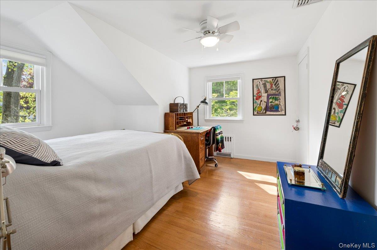 14 Kent Avenue Property Photo 20