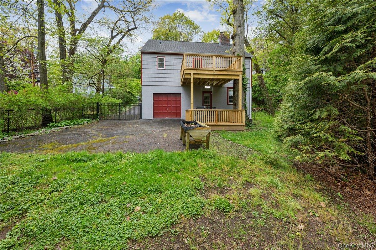 14 Kent Avenue Property Photo 28