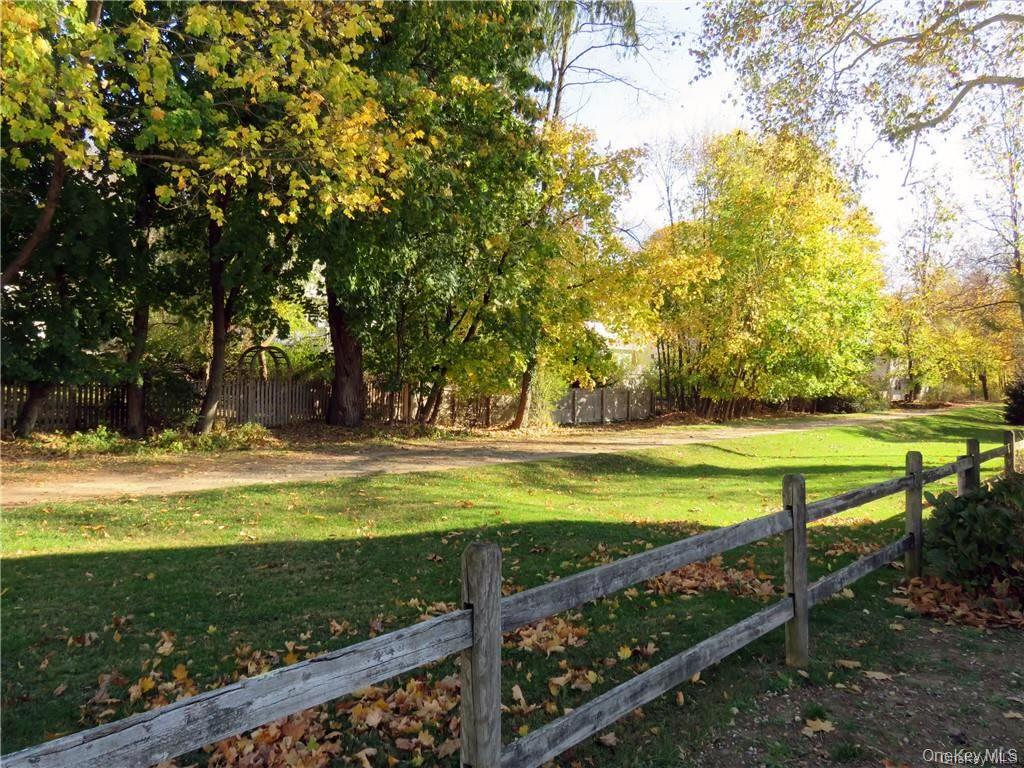 14 Kent Avenue Property Photo 36