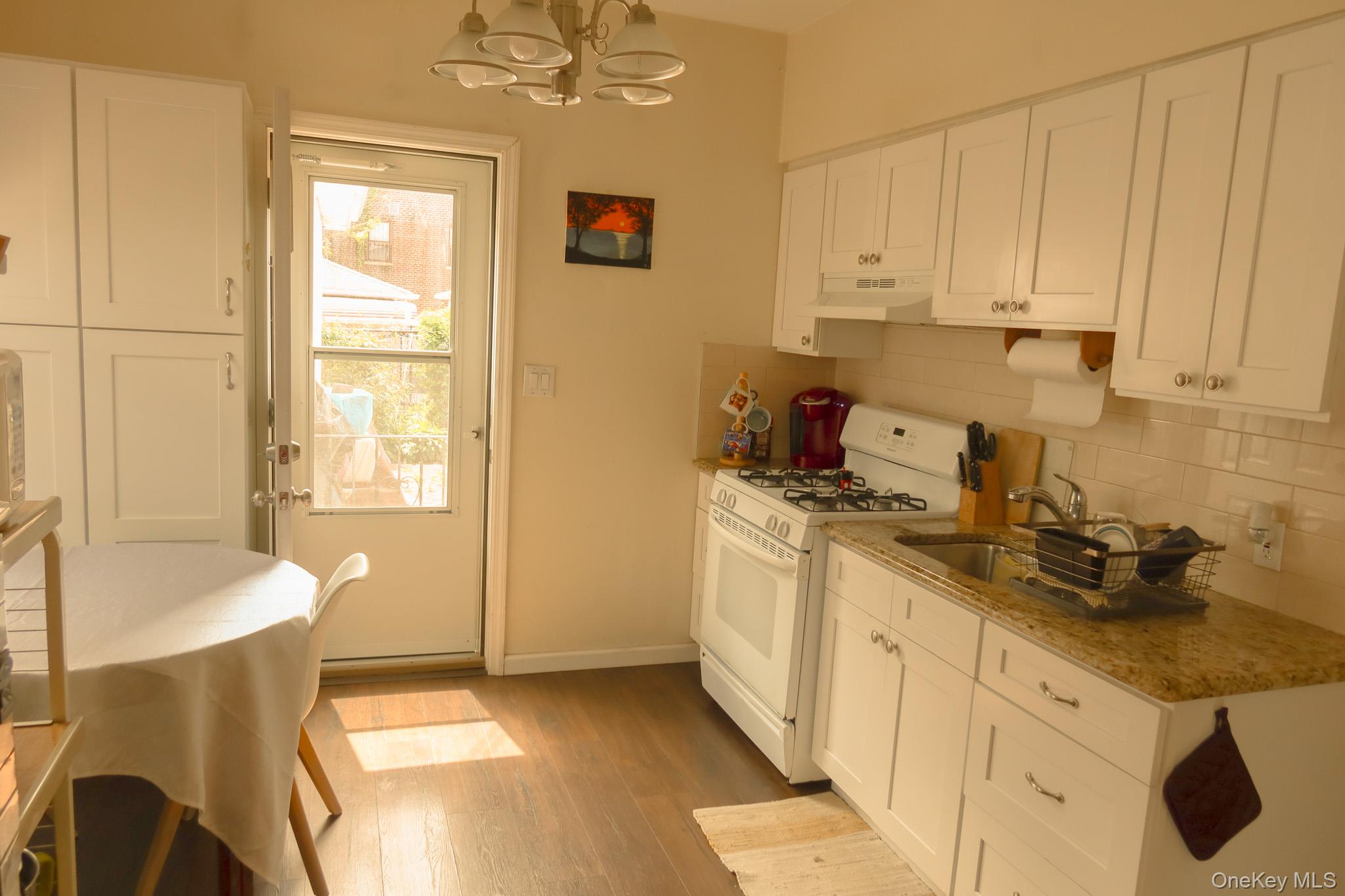 778 Adee Avenue Property Photo 9