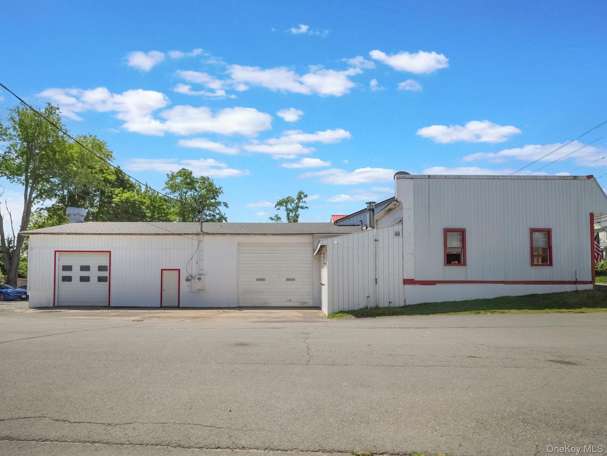 301 N Main Street Property Photo 32