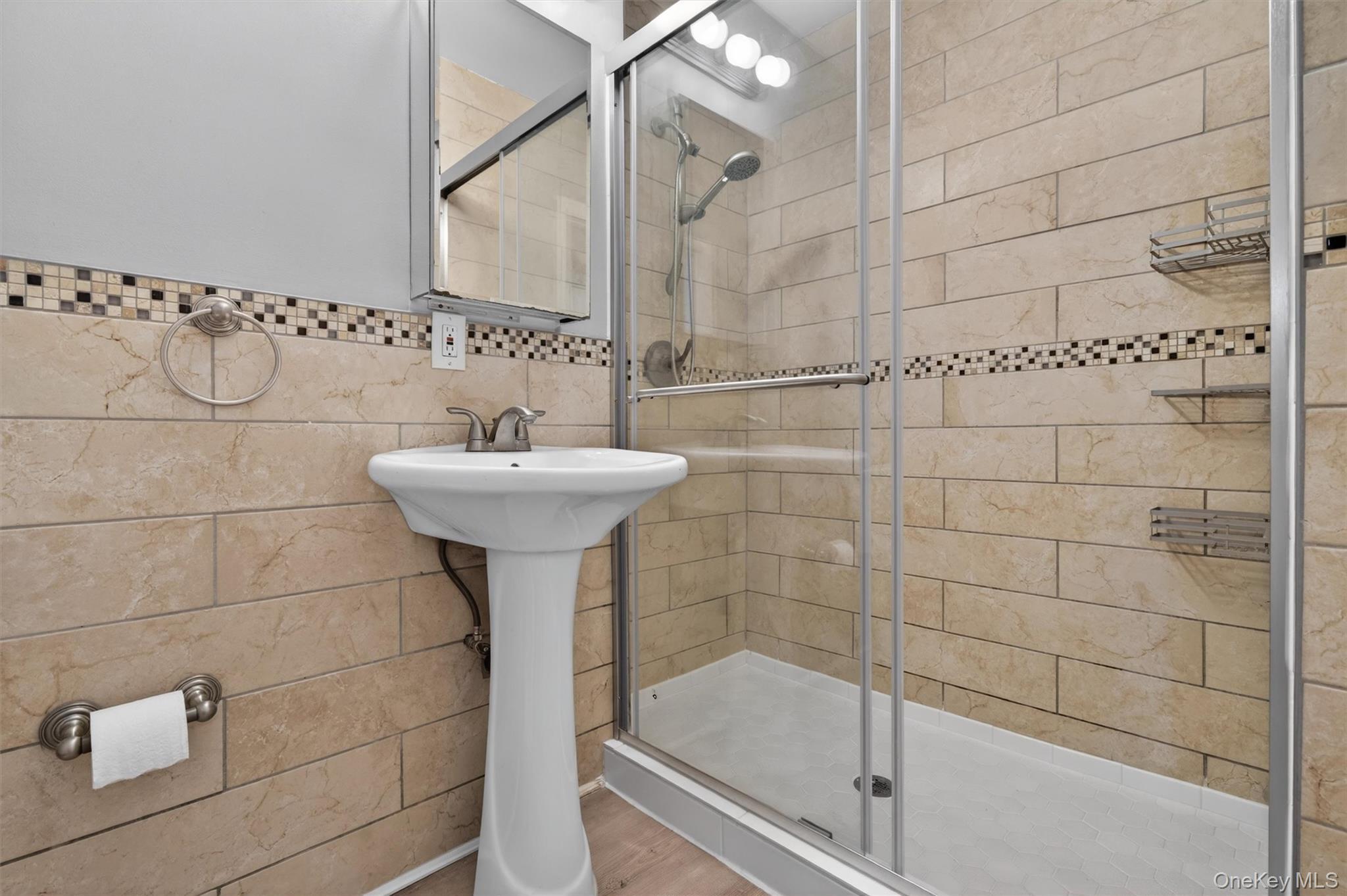 6 Charlotte Mews Property Photo 33