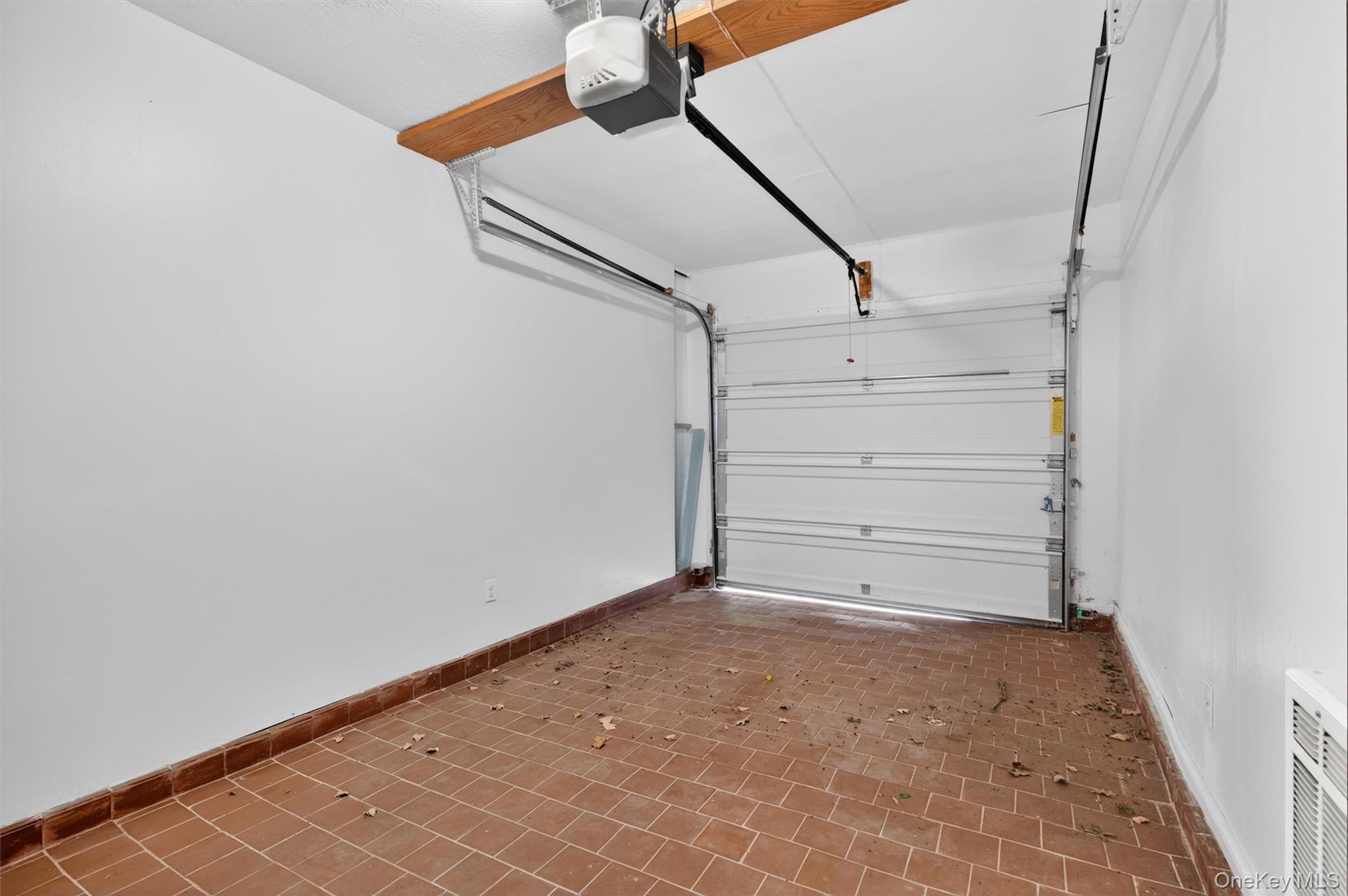 6 Charlotte Mews Property Photo 35