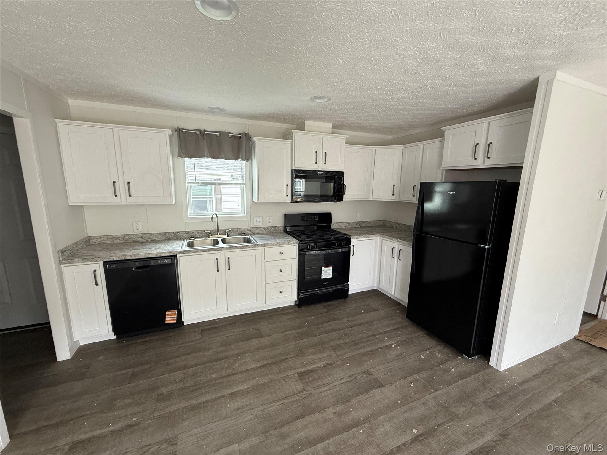 16 Shore Lane Property Photo 3
