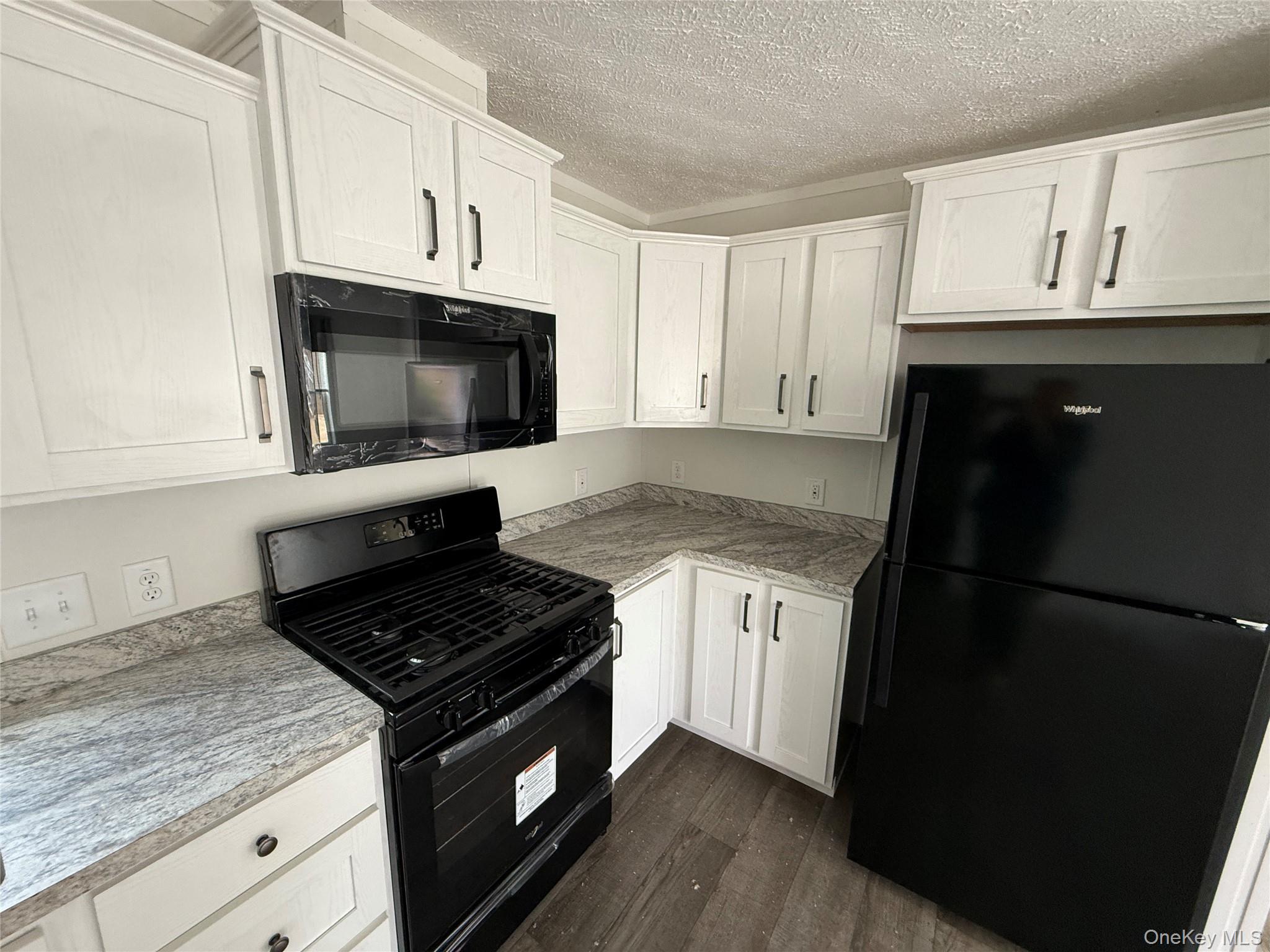 16 Shore Lane Property Photo 6
