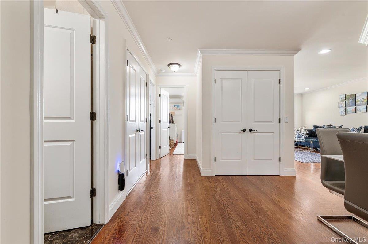 156 Beach 9th Street 4d Property Photo 2